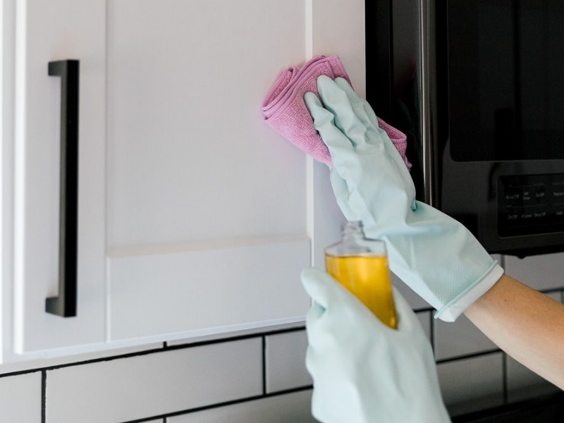 Cách vệ sinh và bảo quản tủ bếp nhựa luôn như mới - Ảnh 3